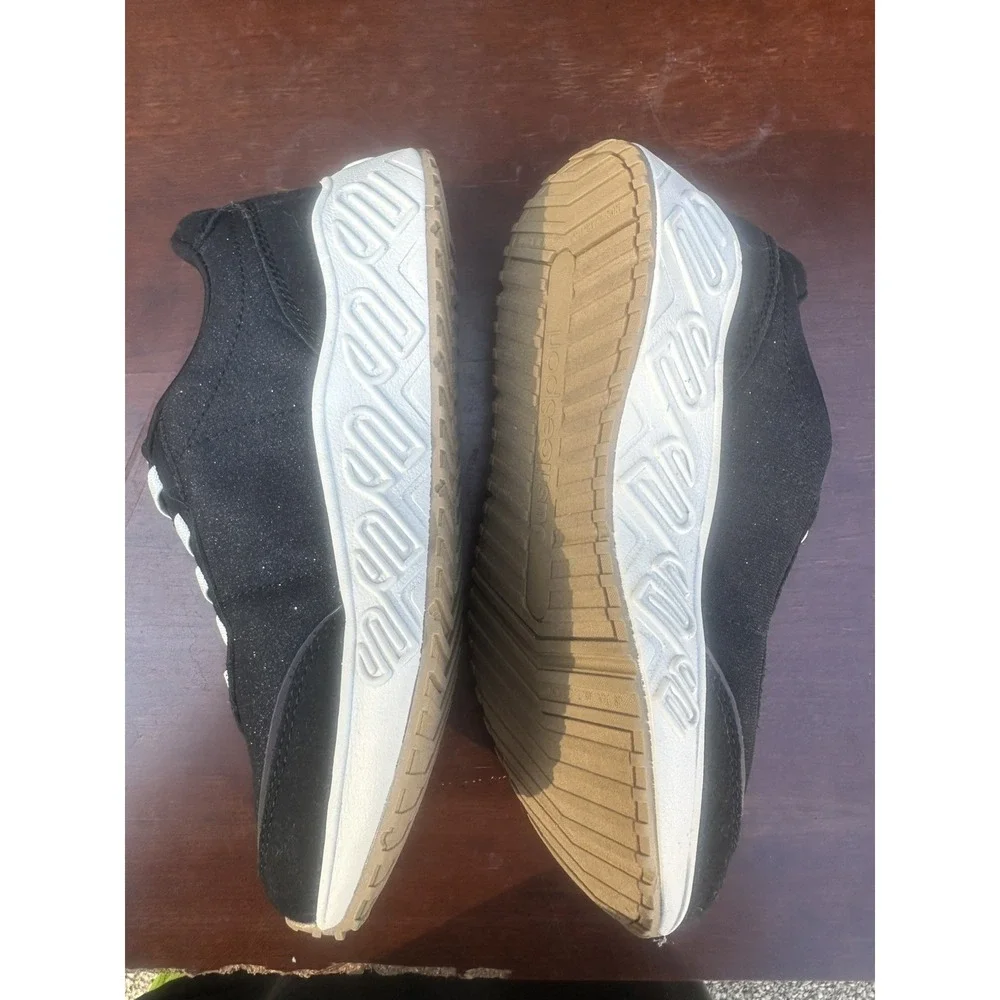 Justice Big Girl Varsity Sneakers size 4
